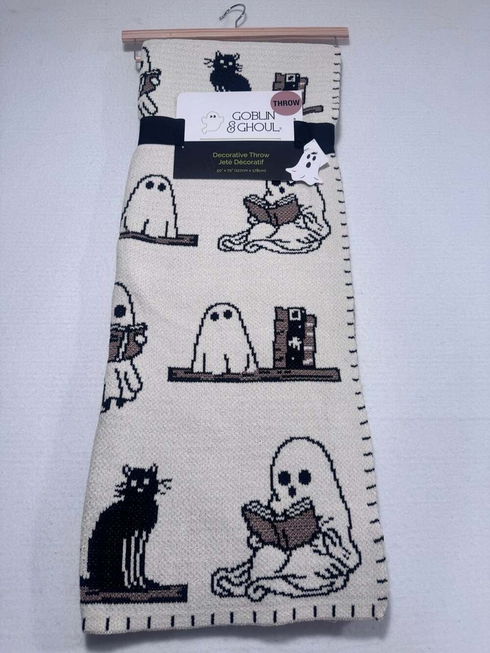 Goblin & Ghoul Halloween Ghost Reading Books Throw Blanket 50x70 NWT